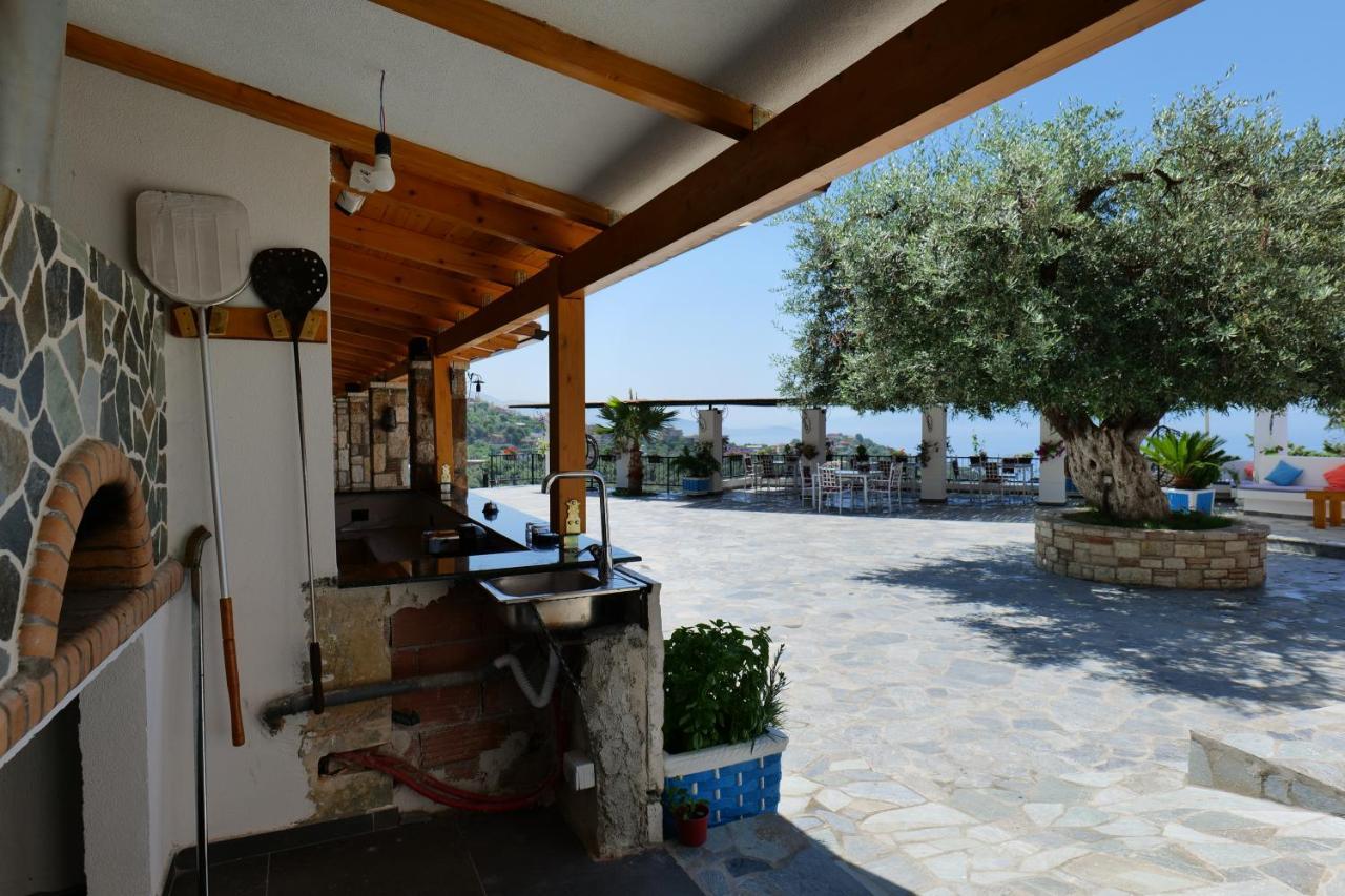 Vila Panorama Piqeras Bed & Breakfast Exterior photo