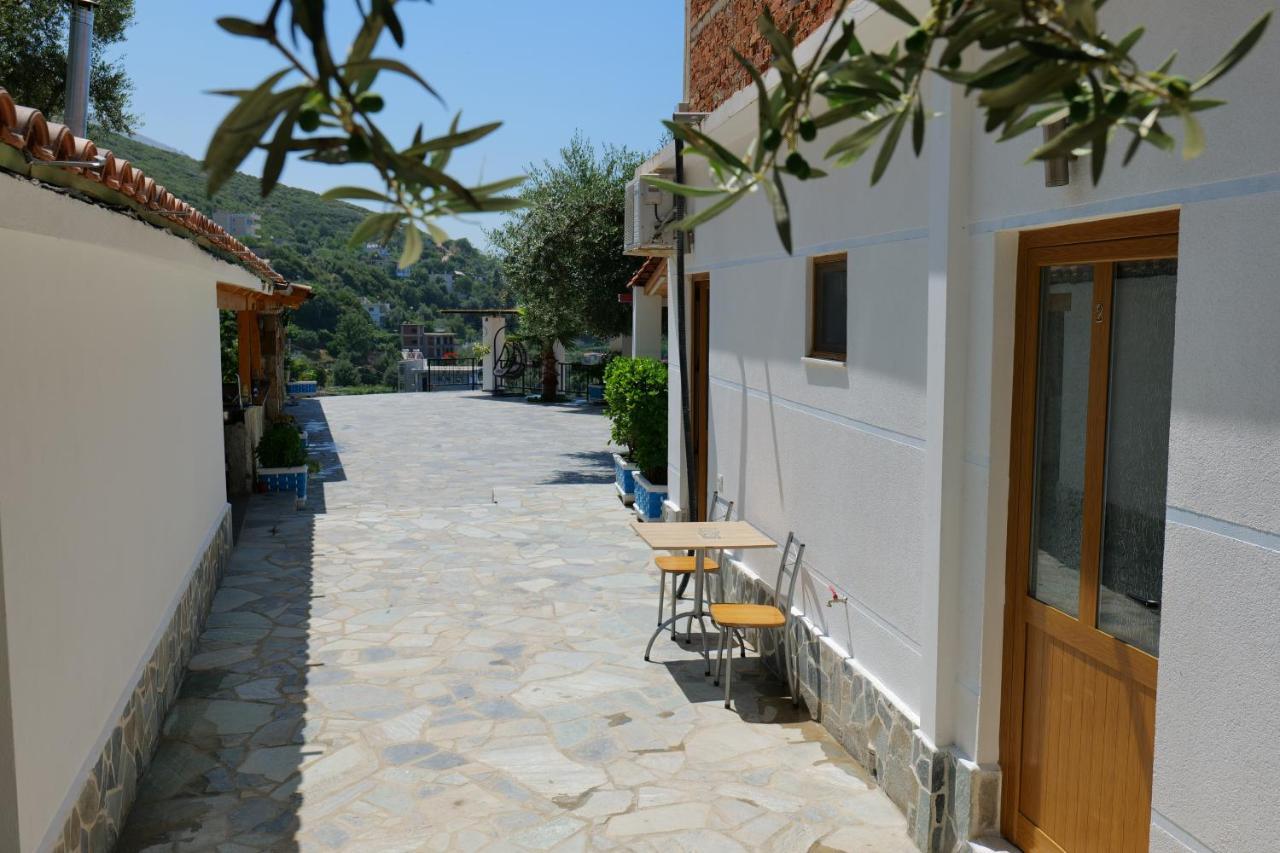 Vila Panorama Piqeras Bed & Breakfast Exterior photo