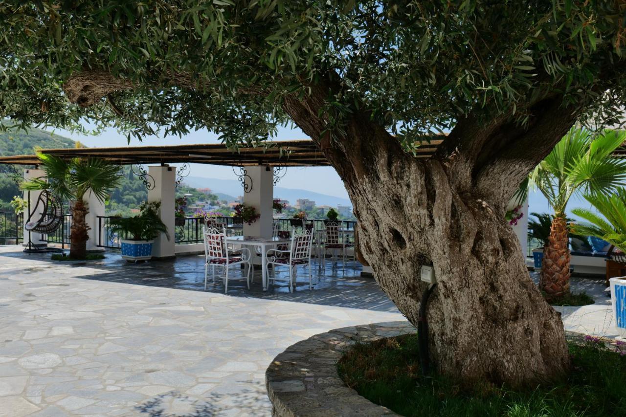 Vila Panorama Piqeras Bed & Breakfast Exterior photo